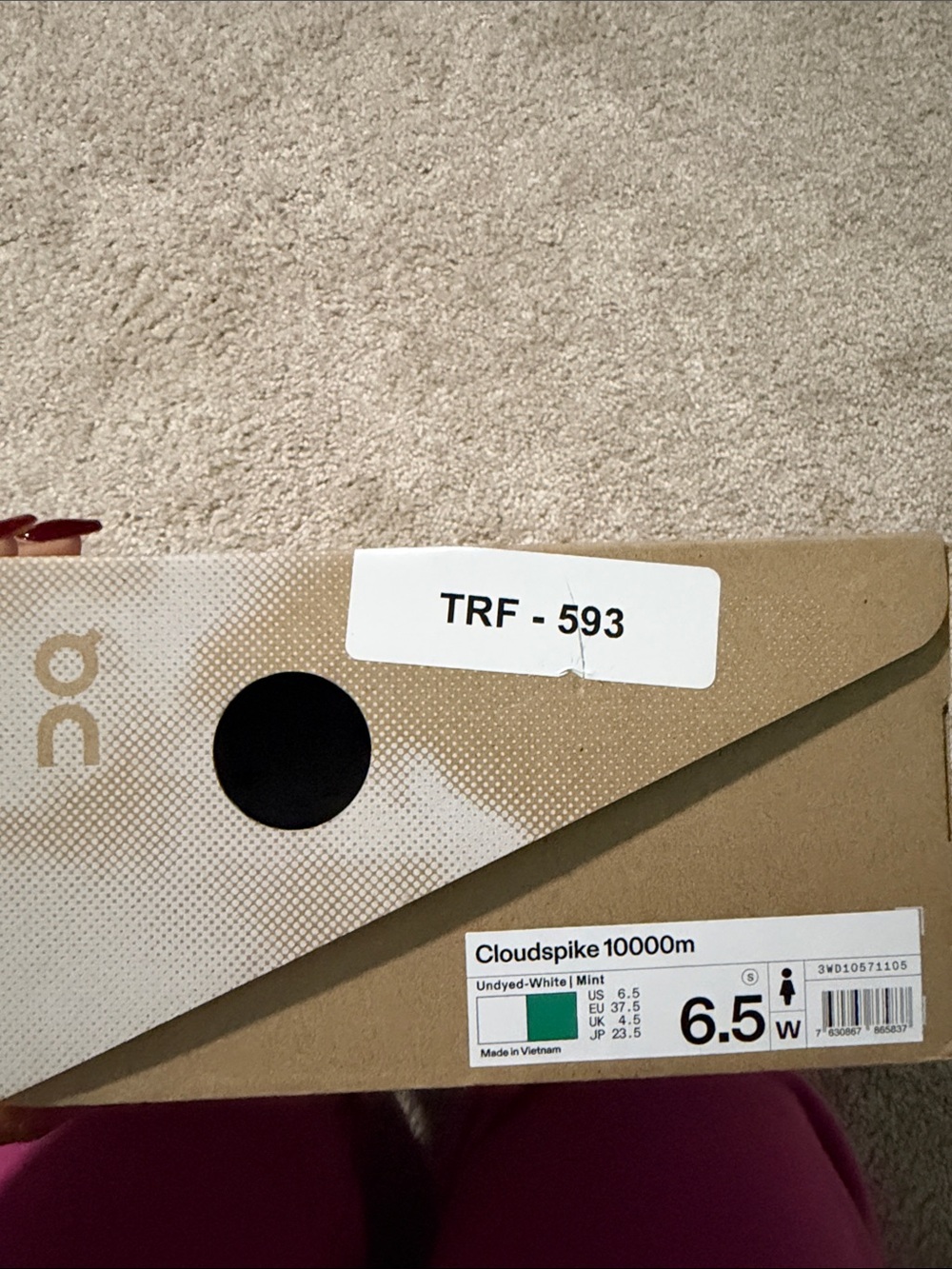 On Running Cloudspike 10000m Shoes - White / Mint
